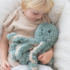 專為寶貝們設計的奧利是一隻柔軟、療癒小章魚易於豐富寶貝們的情感、感官及安全感。 在循證研究的支持下，查理有助於減少焦慮和改善睡眠質量。#Fantaskid #Mindful & Co Kids #Ollie #療癒小章魚玩具 