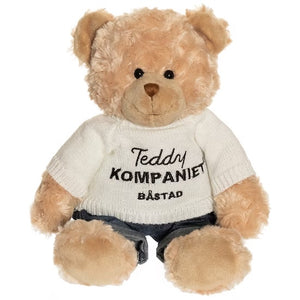 北歐瑞典 Teddykompaniet 經典泰迪熊, 尺寸  玩偶長度：32 cm, 材質100%聚脂纖維, 洗衣機40度洗滌, 陰乾即可(洗衣機正常洗滌)。Teddykompaniet 最經典的品牌泰迪熊 穿著品牌毛衣跟牛仔褲的泰迪熊，除了衣服可以自由穿脫外，當然還有 Teddykompaniet 既有的歐洲安全品質保證，軟綿綿的熊毛，用洗衣機就可以洗香香，大小最適合擁抱了！除了陪伴北歐的寶貝們渡過童年外，這個泰迪熊還經常會出差去參加兒童癌症基金會的活動，積極的推動兒童相關的慈善活動喔。這個經典Teddykompaniet品牌泰迪熊絕對是值得收藏的泰迪喔！#Fantaskid #Teddykompaniet #Malte Teddy Bear #Classic