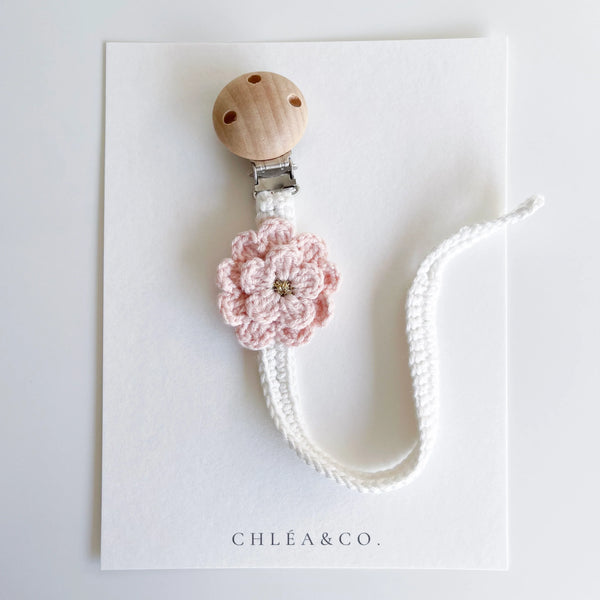 Flower Crochet Dummy Clip | Chléa & Co.
