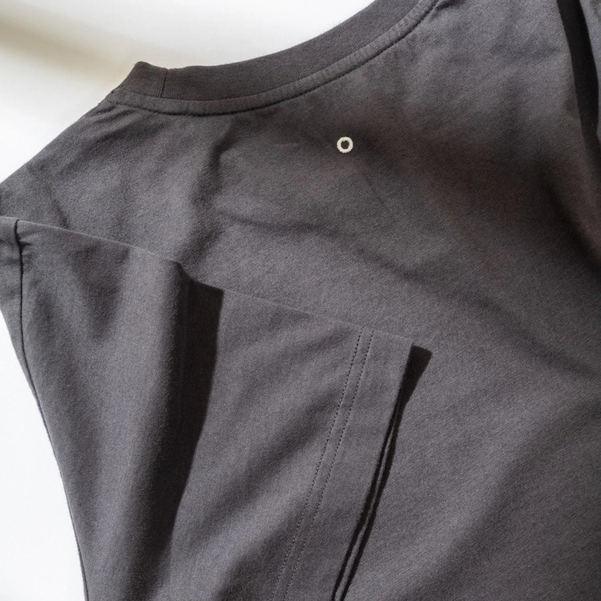 Orbasics 100%有機棉 大人款短袖 T-shirt -Faded Black ❘ 現貨尺寸: S.M.L.XL