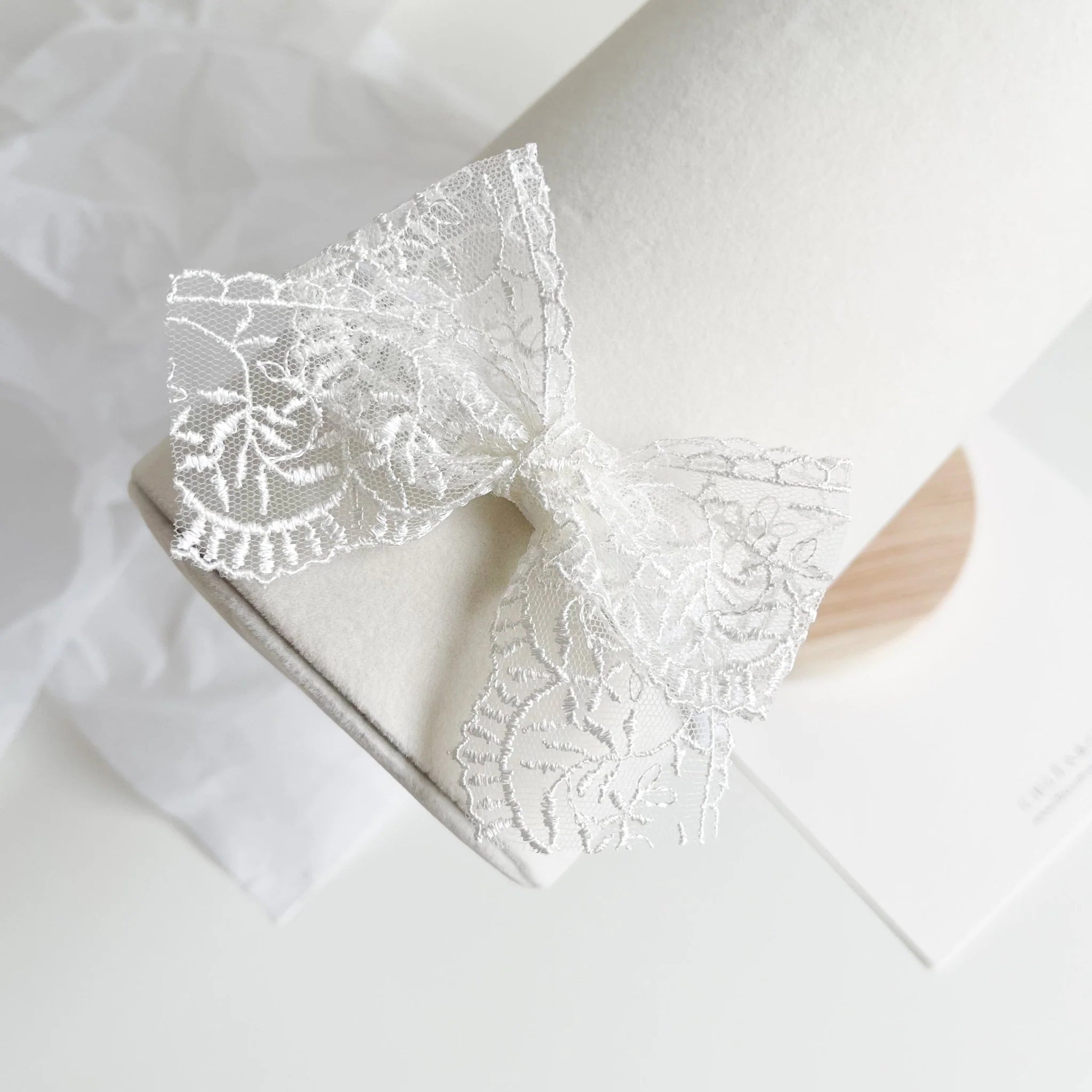 Livia Lace Bow Headband 蕾絲嬰兒髮帶
