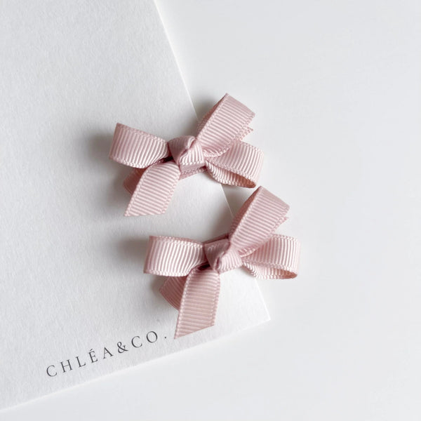 小巧蝴蝶結髮夾2入組  (Powder) - Chléa & Co (預購中)