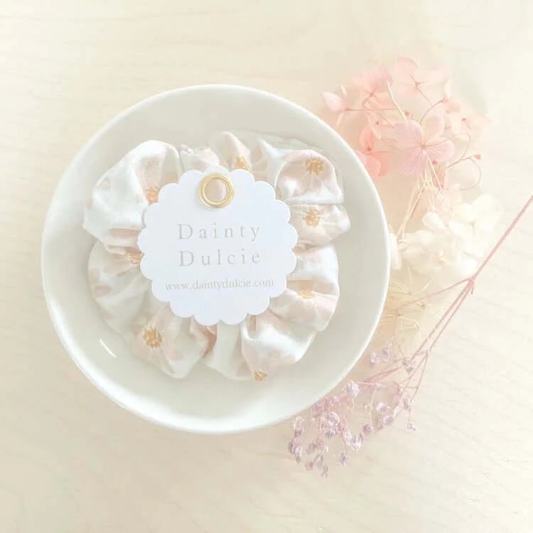 Agatha Light Peach 手工髮圈 Dainty Dulcie Dainty Dulcie